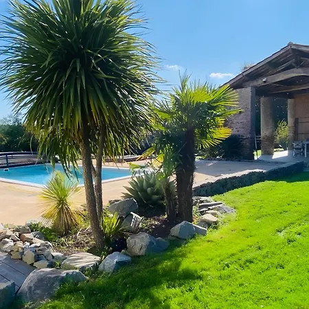 La Cour De La Foret *