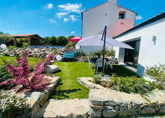 La Cour De La Foret Feriehus *